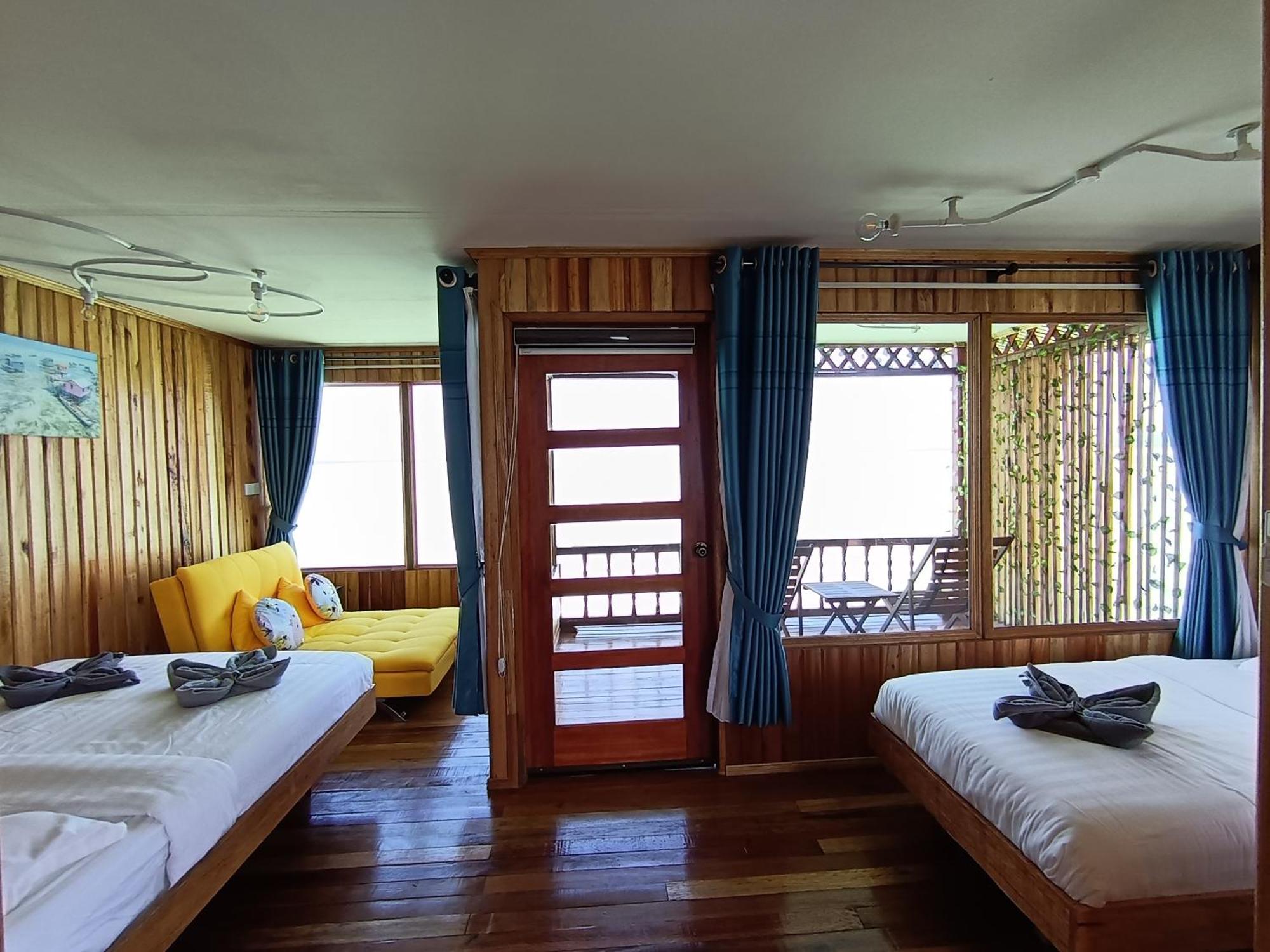 Bed and Breakfast La Water House Semporna Exterior foto